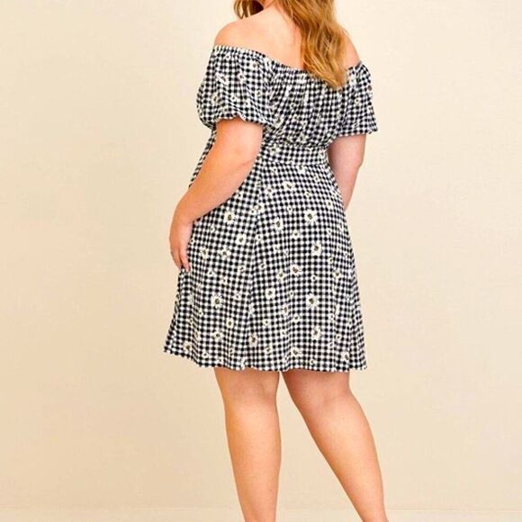 Torrid Mini Textured Knit Puff Sleeve Skater Dress Size 1/1X/14-16 - Picture 3 of 8